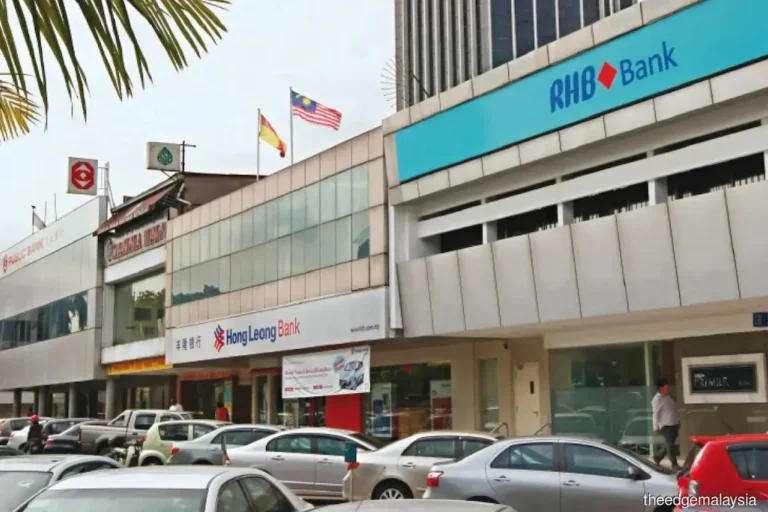 Malaysian20bank20sector_theedgemalaysia_3