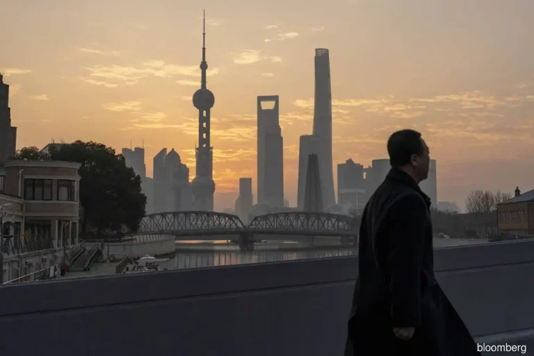 china20economy20240206_20240206083442_bloomberg_1